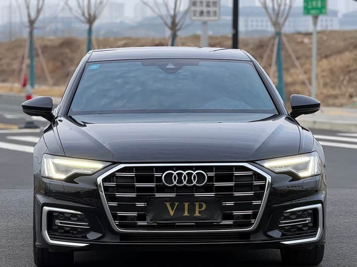 Фото 2 - Audi A6L