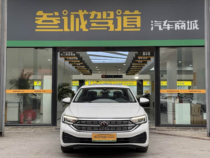 Фото 2 - Volkswagen Sagitar L