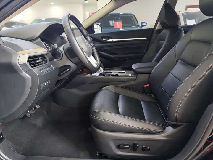 Фото 5 - Nissan Teana