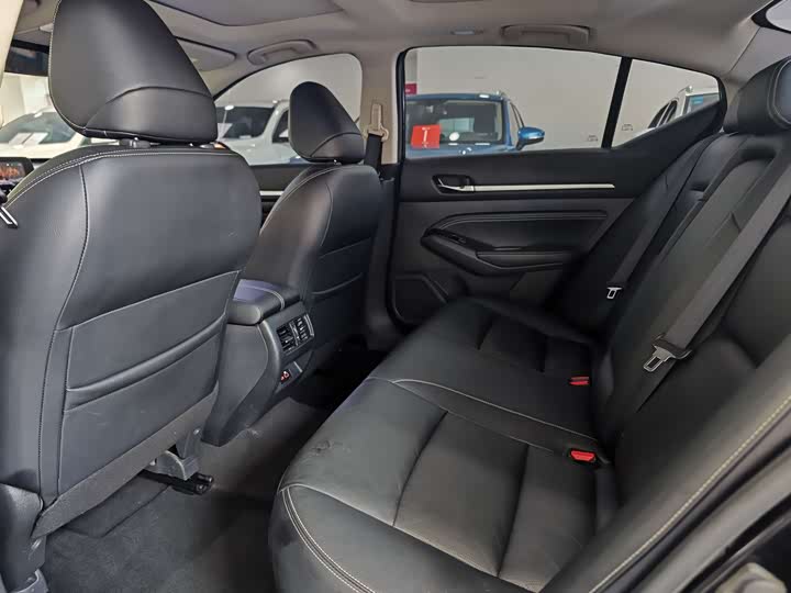 Фото 7 - Nissan Teana