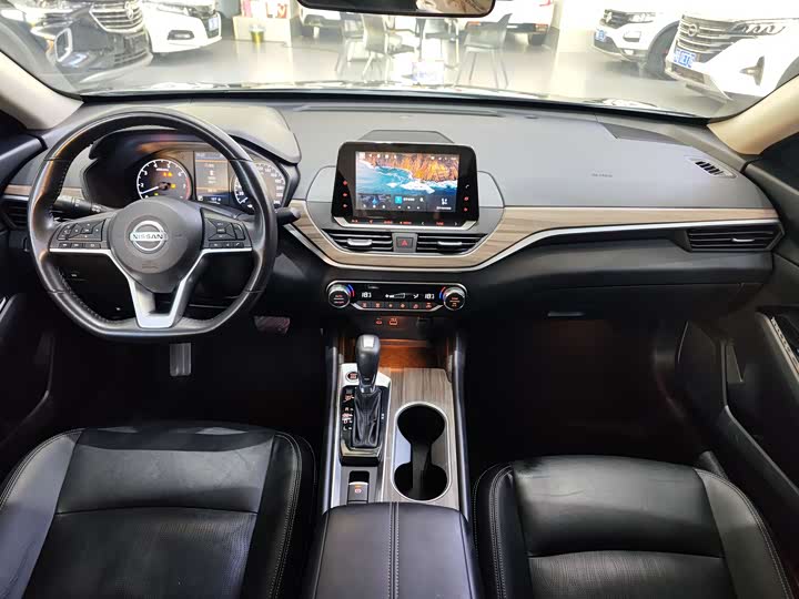 Фото 9 - Nissan Teana