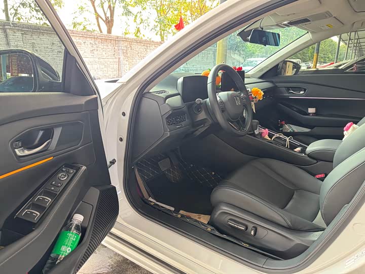 Фото 5 - Honda Accord