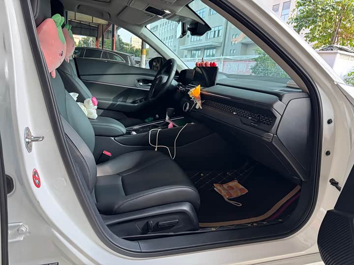 Фото 6 - Honda Accord