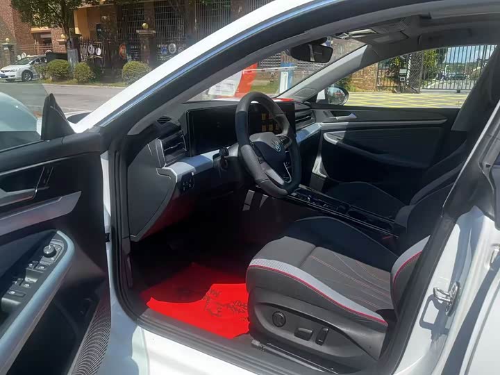 Фото 4 - Volkswagen Lamando L