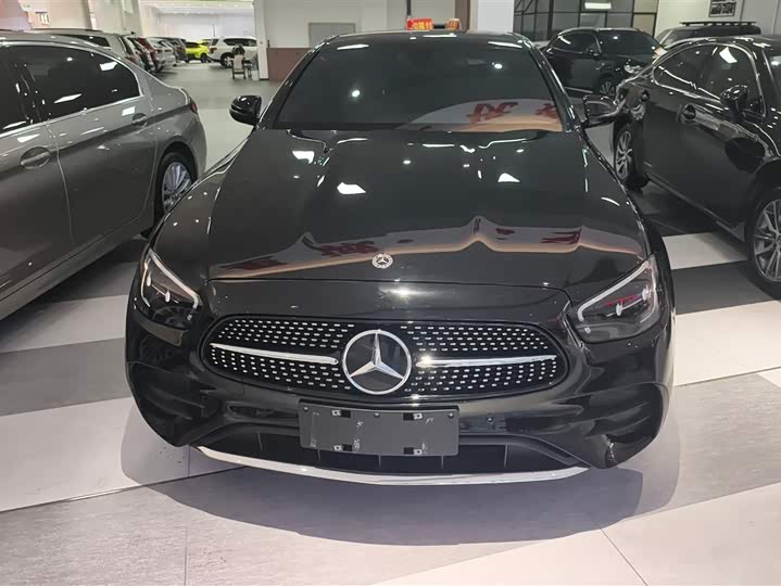 Photo 2 - Mercedes-Benz E-Class