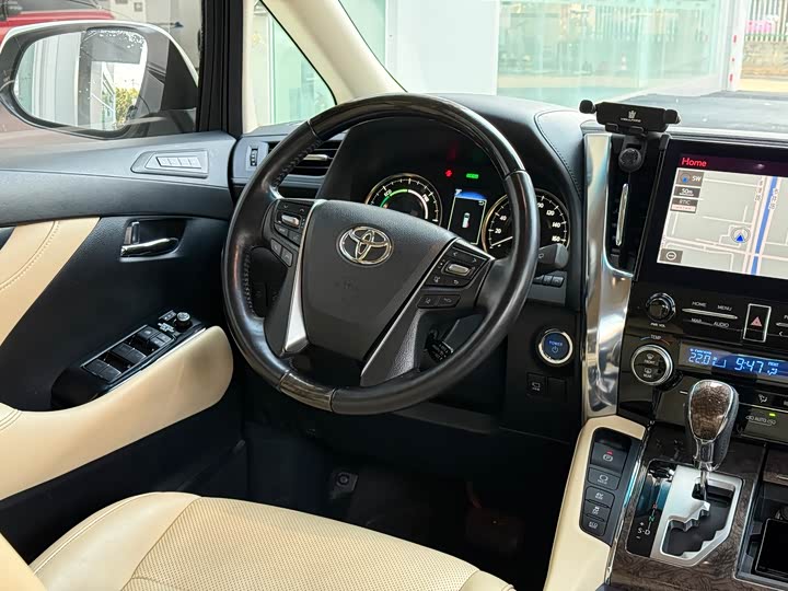 Фото 7 - Toyota Vellfire