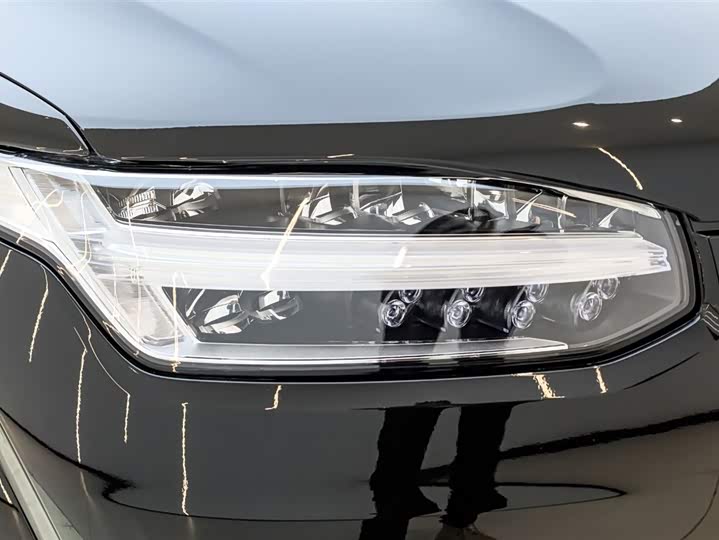 Фото 9 - Volvo XC90 Hybrid