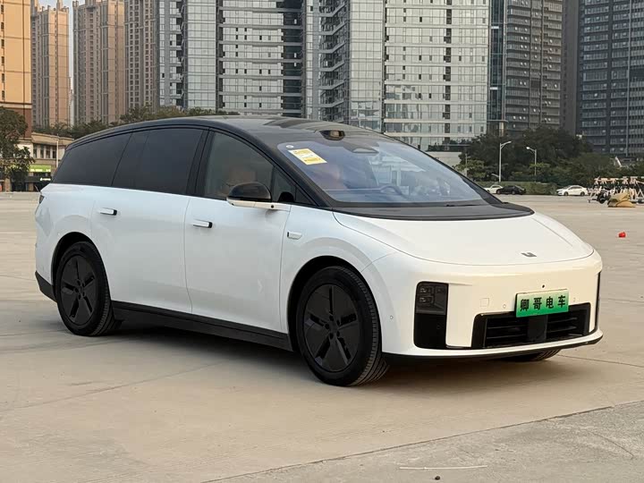 Фото 3 - LiXiang i8