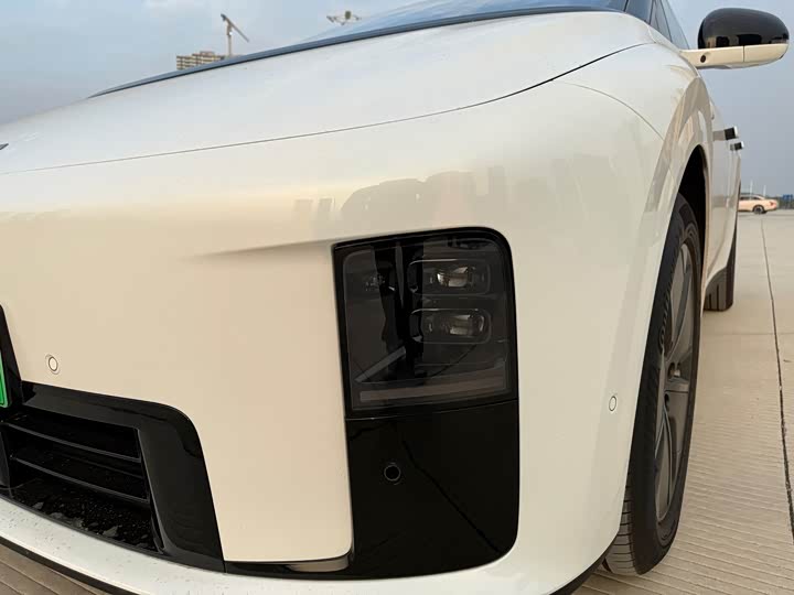 Фото 7 - LiXiang i8