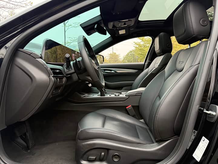 Фото 9 - Cadillac CT5