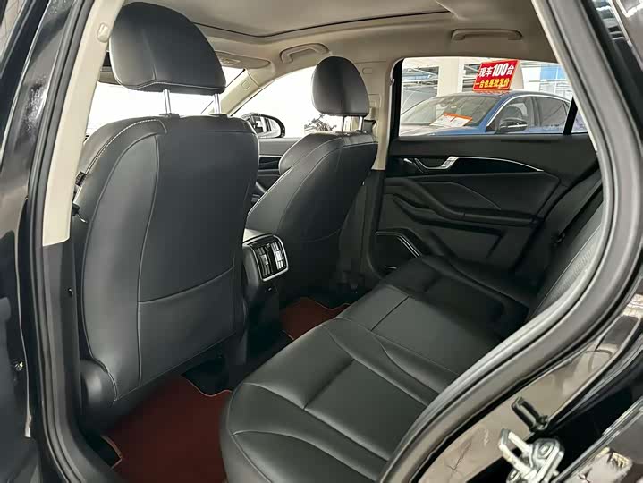 Фото 6 - Bestune B70