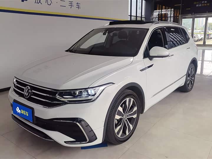 Фото 1 - Volkswagen Tiguan L Pro