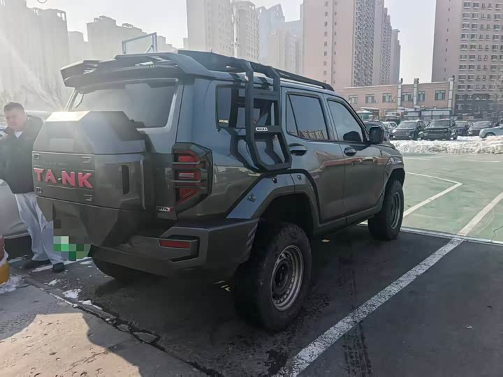 Фото 3 - Tank 400 Hybrid