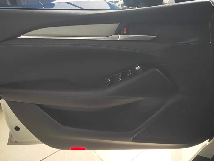 Фото 7 - Mazda Atenza