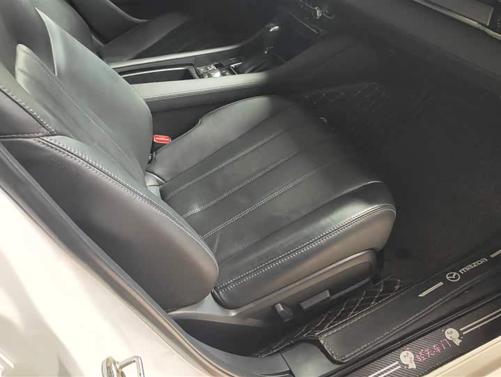 Фото 8 - Mazda Atenza