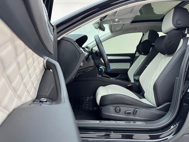 Фото 7 - Volkswagen Magotan