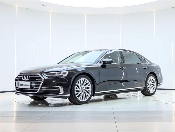 Фото 1 - Audi A8