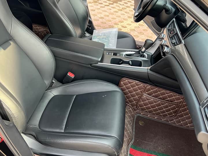 Фото 2 - Honda Accord