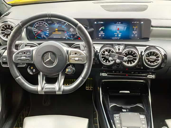 Фото 4 - Mercedes-Benz A-Class AMG