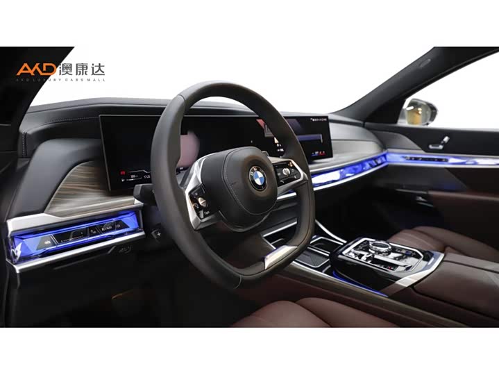 Фото 6 - BMW 7 Series
