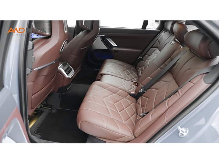 Фото 7 - BMW 7 Series