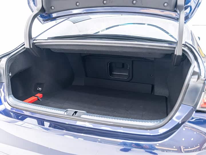 Фото 7 - Lexus ES