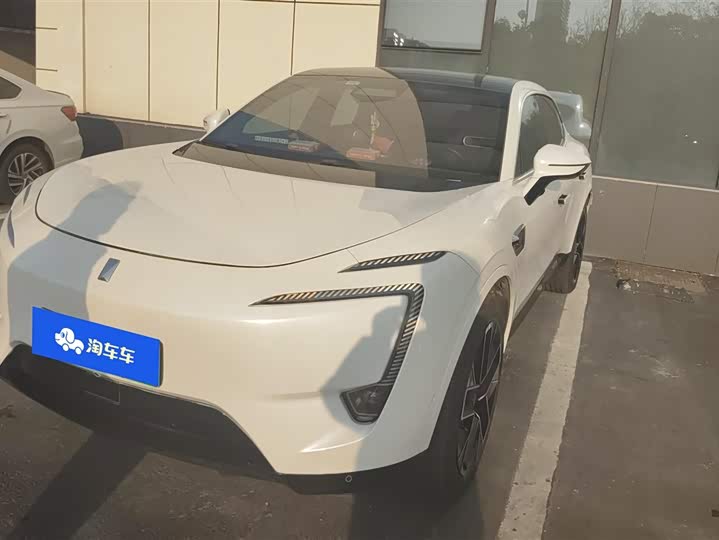 Фото 1 - Avatr 11