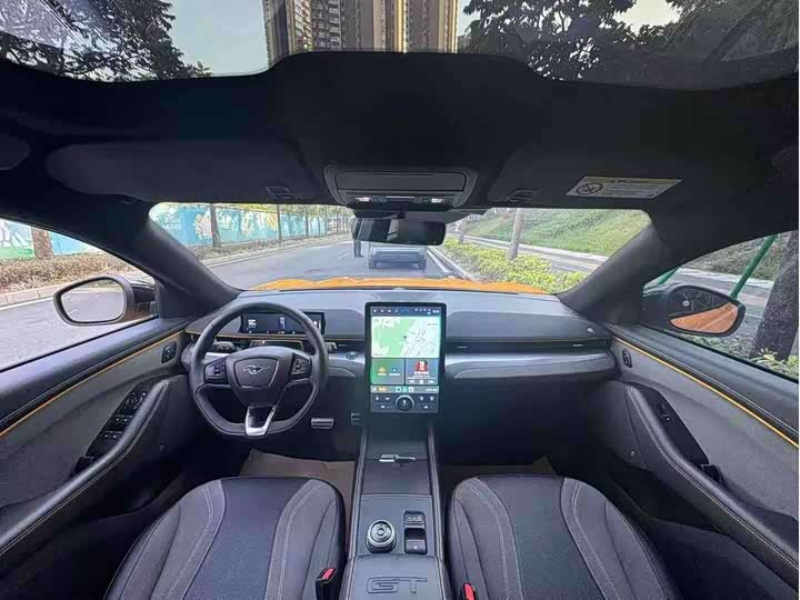 Фото 6 - Ford Mustang Mach-E