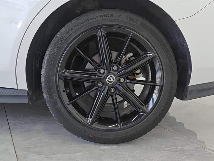 Фото 6 - Changan UNI-V