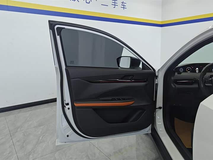 Фото 7 - Changan UNI-V