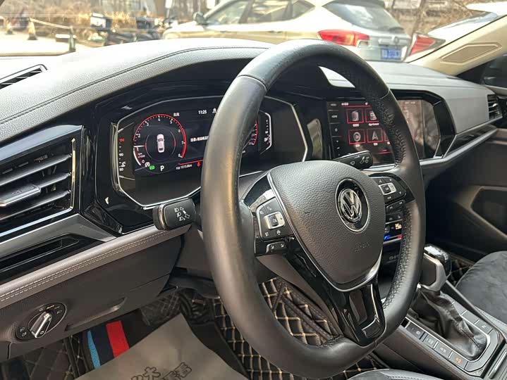 Фото 8 - Volkswagen Sagitar L