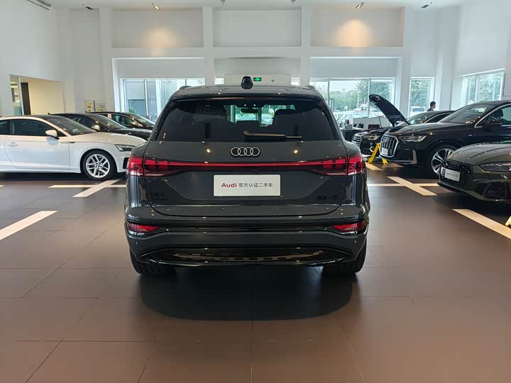 Фото 6 - Audi Q6L e-tron