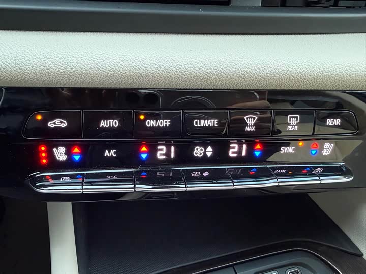 Фото 8 - Buick Enclave