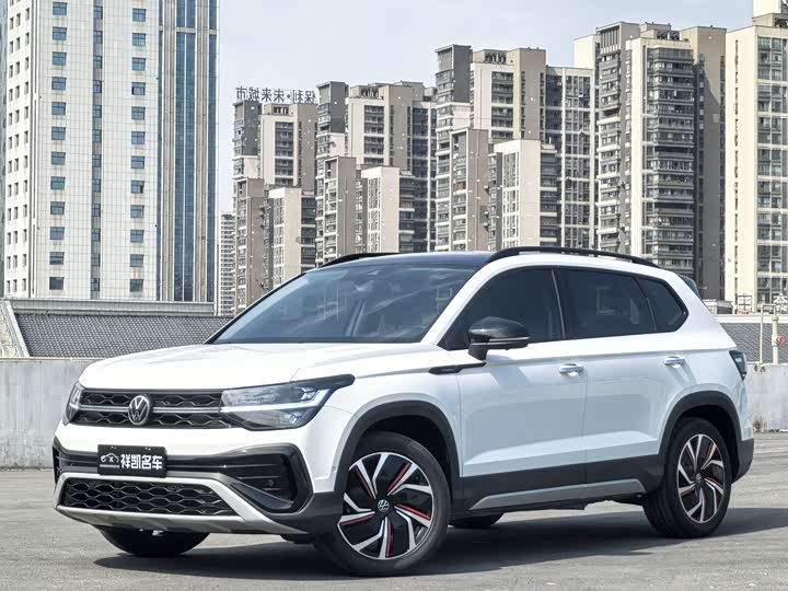 Фото 1 - Volkswagen Tharu