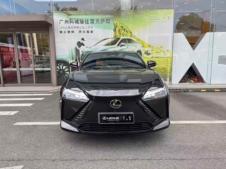 Фото 1 - Lexus RZ