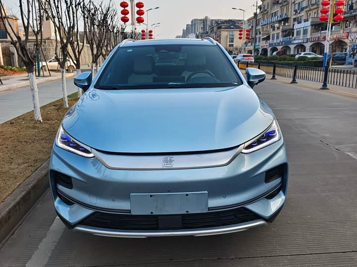 Фото 2 - BYD Tang Hybrid/EV