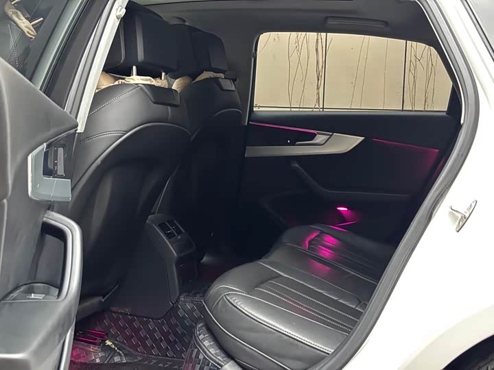 Фото 9 - Audi A4L