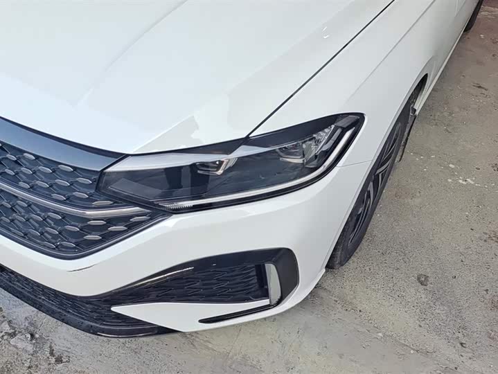 Фото 5 - Volkswagen Lavida