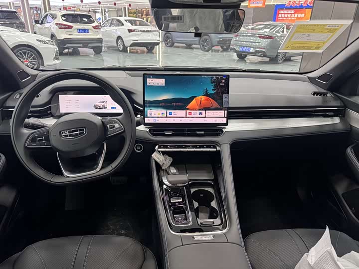 Фото 9 - Geely Preface