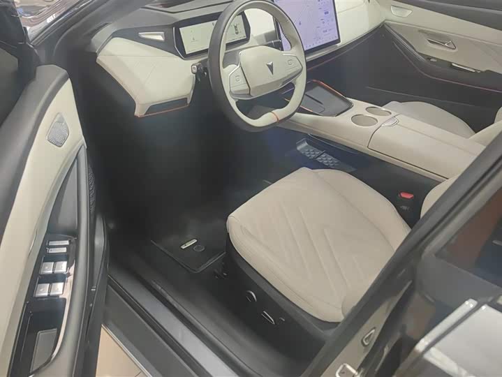 Фото 9 - Changan Deepal SL03