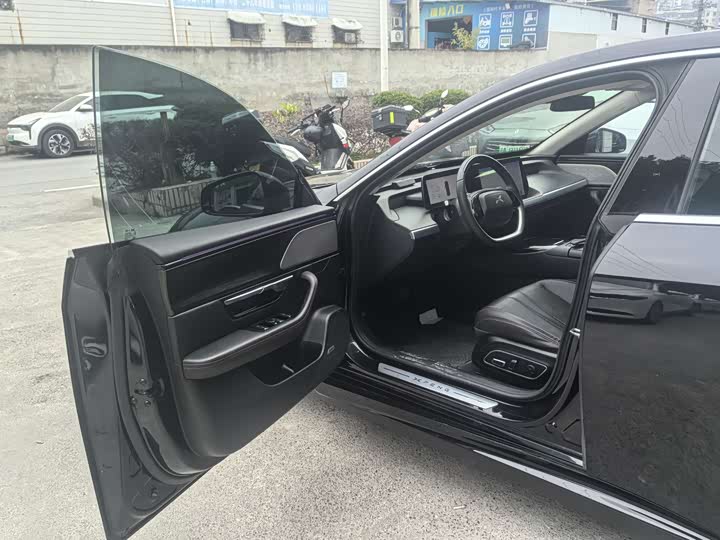 Фото 6 - XPeng P7