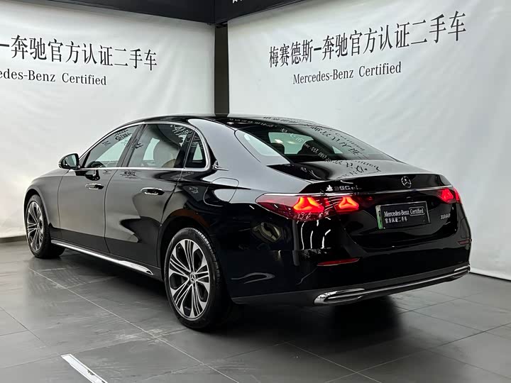 Фото 5 - Mercedes-Benz E-Class Hybrid