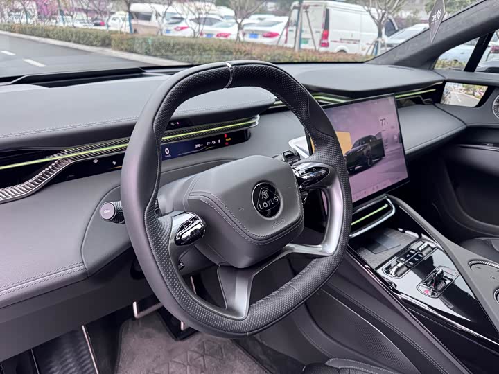 Фото 7 - Lotus Eletre