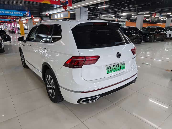 Фото 8 - Volkswagen Tiguan L Hybrid