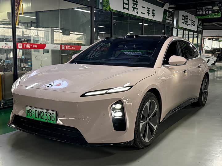 Фото 1 - Nio ET5T