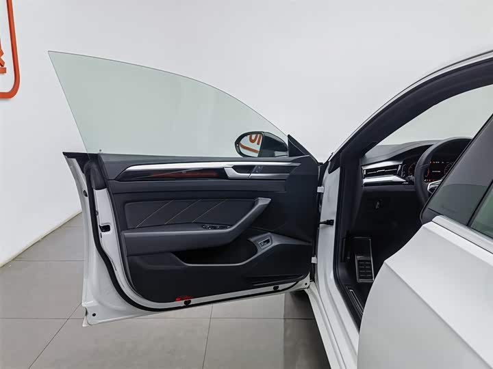 Фото 8 - Volkswagen CC