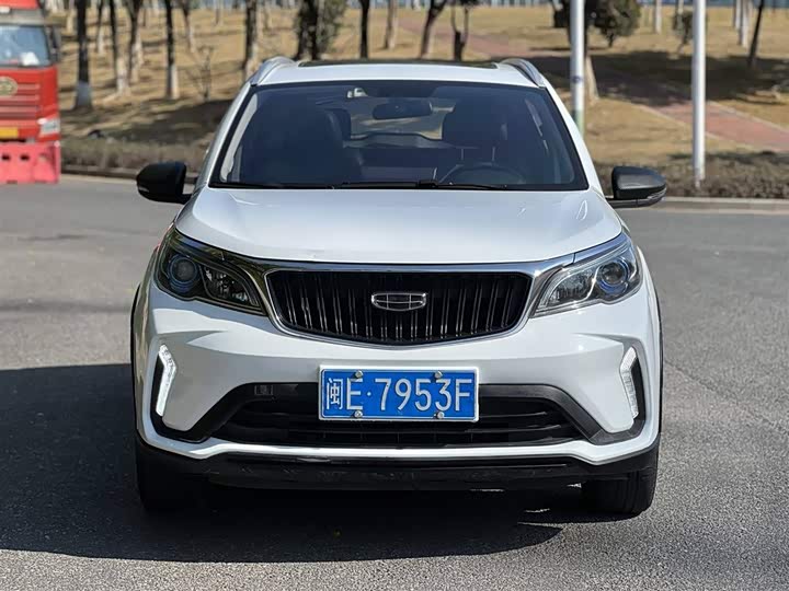 Фото 2 - Geely Vision X3
