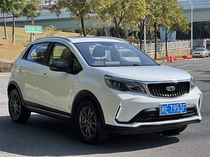 Фото 3 - Geely Vision X3