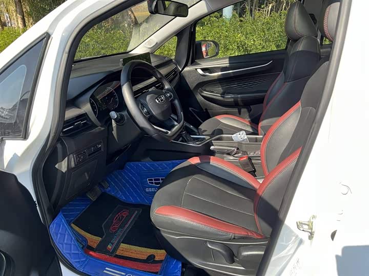 Фото 8 - Geely Vision X3