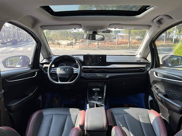 Фото 9 - Geely Vision X3